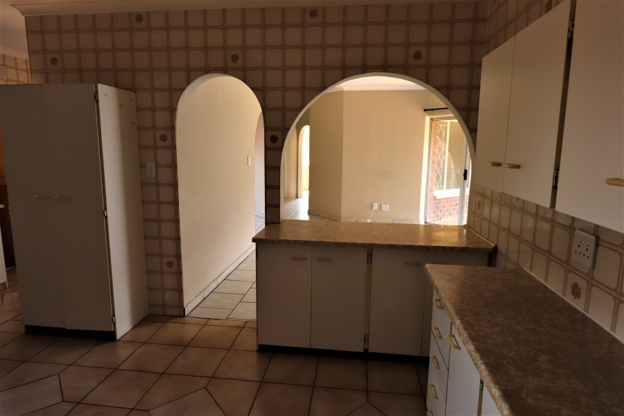 To Let 3 Bedroom Property for Rent in Birchleigh Gauteng