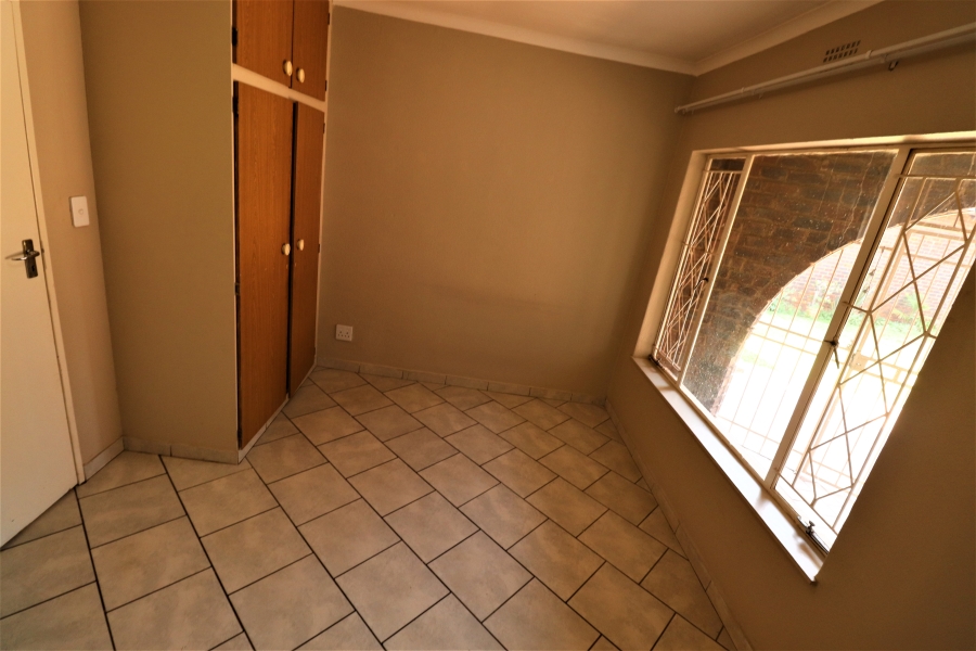 To Let 3 Bedroom Property for Rent in Birchleigh Gauteng