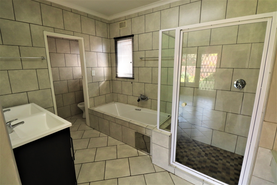 To Let 3 Bedroom Property for Rent in Birchleigh Gauteng