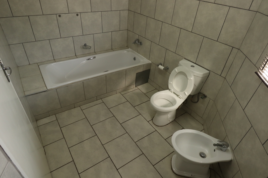 To Let 3 Bedroom Property for Rent in Birchleigh Gauteng