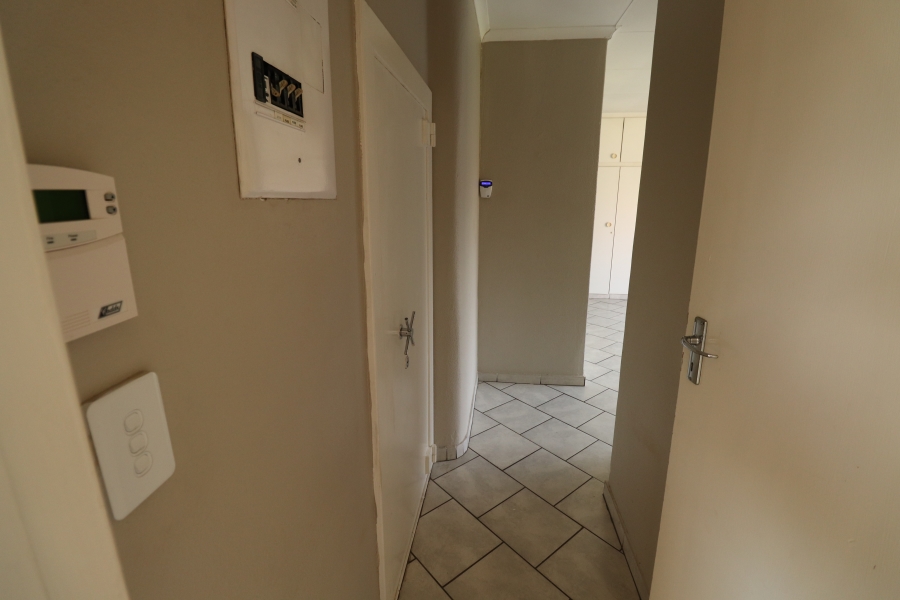 To Let 3 Bedroom Property for Rent in Birchleigh Gauteng
