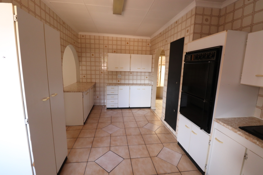 To Let 3 Bedroom Property for Rent in Birchleigh Gauteng