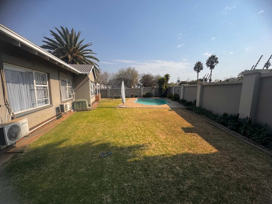 4 Bedroom Property for Sale in Verwoerdpark Gauteng