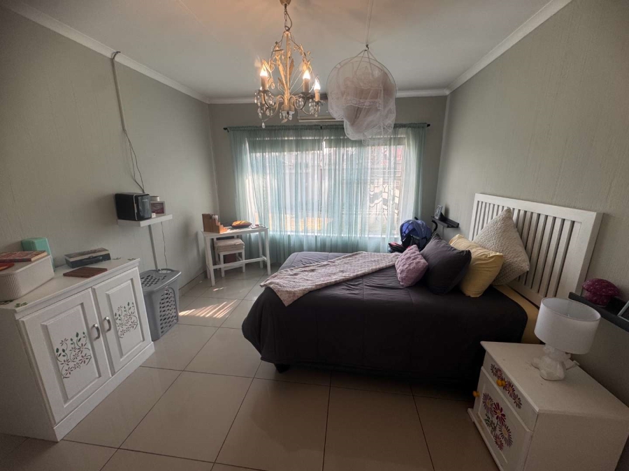 4 Bedroom Property for Sale in Verwoerdpark Gauteng