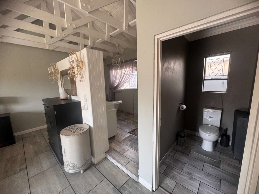 4 Bedroom Property for Sale in Verwoerdpark Gauteng