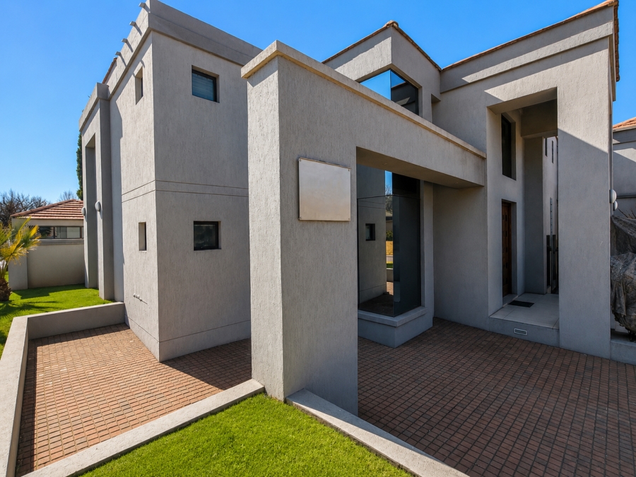 5 Bedroom Property for Sale in Three Rivers Proper Gauteng