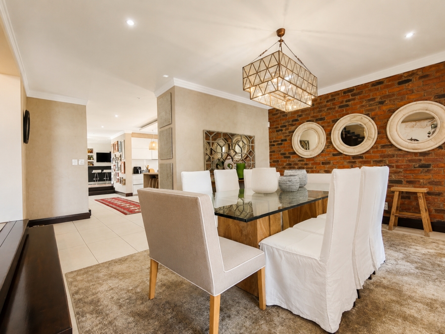 5 Bedroom Property for Sale in Three Rivers Proper Gauteng