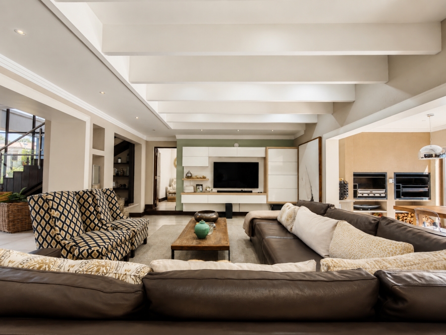 5 Bedroom Property for Sale in Three Rivers Proper Gauteng