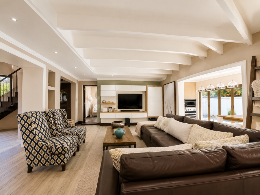 5 Bedroom Property for Sale in Three Rivers Proper Gauteng