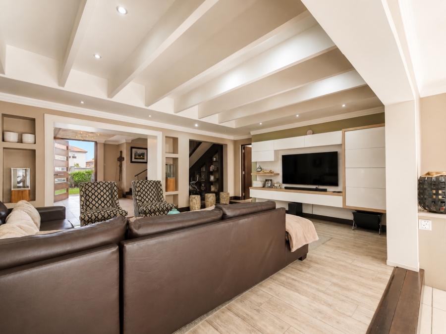 5 Bedroom Property for Sale in Three Rivers Proper Gauteng
