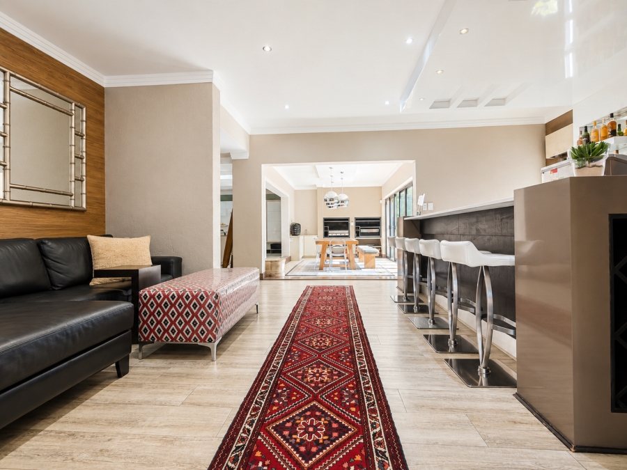 5 Bedroom Property for Sale in Three Rivers Proper Gauteng