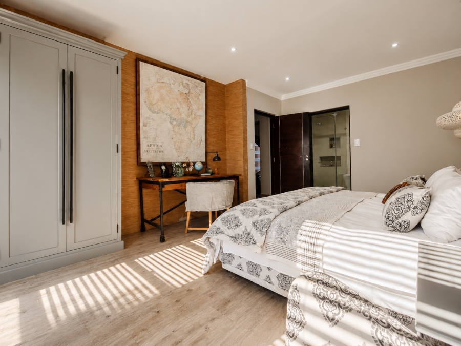 5 Bedroom Property for Sale in Three Rivers Proper Gauteng
