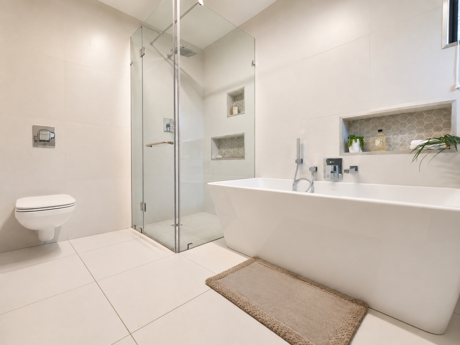 5 Bedroom Property for Sale in Three Rivers Proper Gauteng
