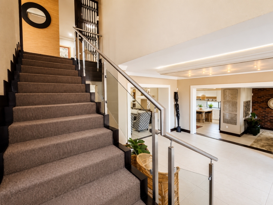 5 Bedroom Property for Sale in Three Rivers Proper Gauteng