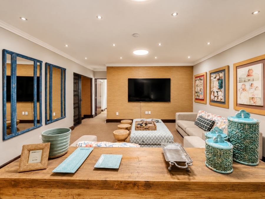 5 Bedroom Property for Sale in Three Rivers Proper Gauteng