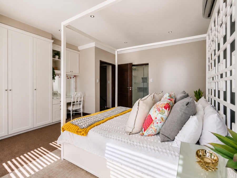 5 Bedroom Property for Sale in Three Rivers Proper Gauteng