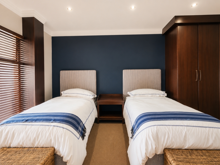 5 Bedroom Property for Sale in Three Rivers Proper Gauteng