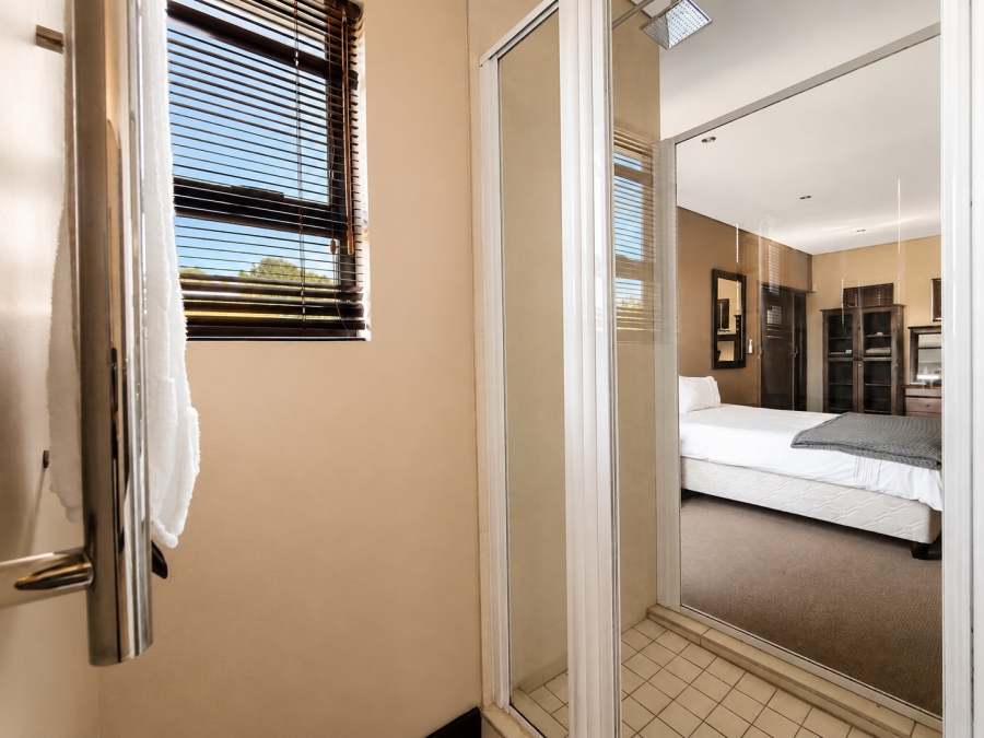 5 Bedroom Property for Sale in Three Rivers Proper Gauteng