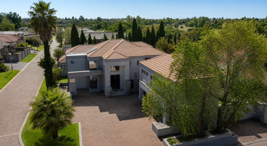 5 Bedroom Property for Sale in Three Rivers Proper Gauteng