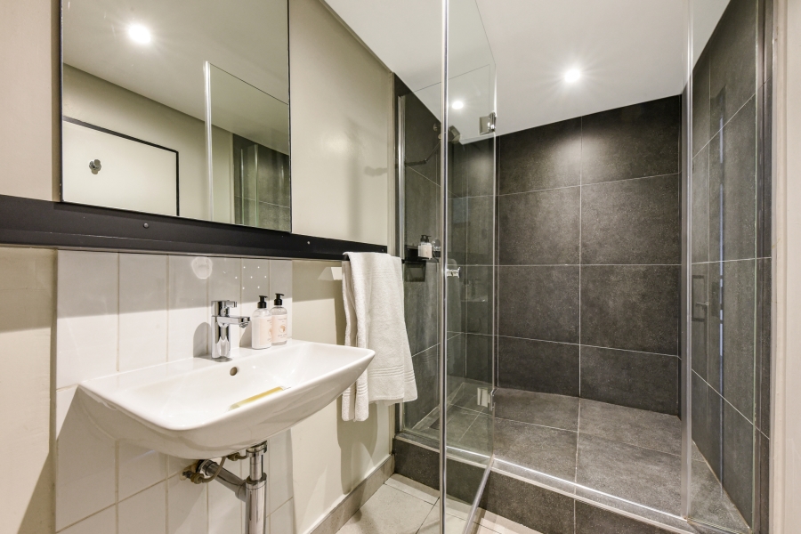 1 Bedroom Property for Sale in Sandton Central Gauteng