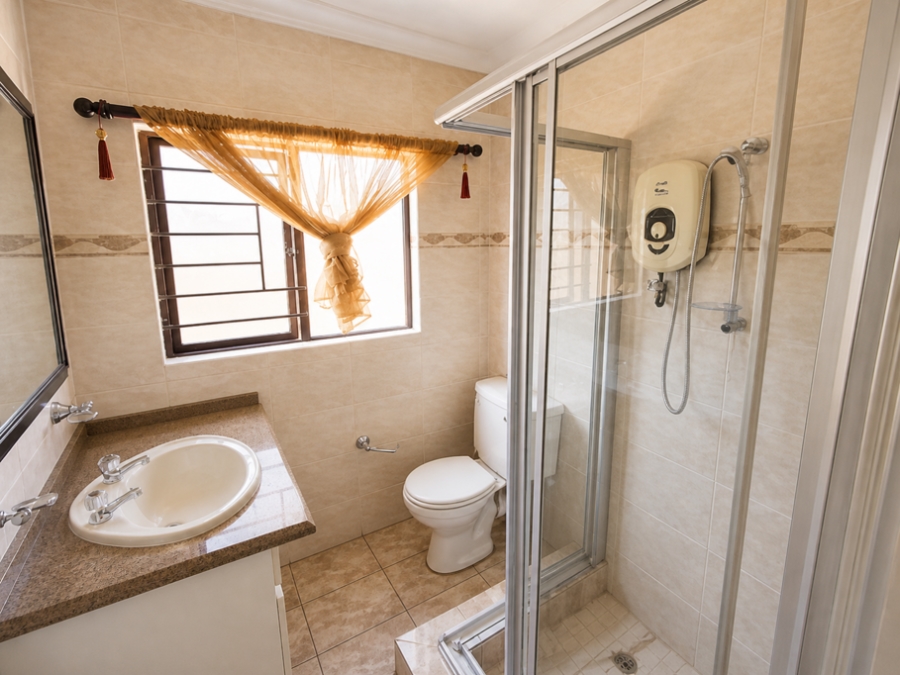 To Let 4 Bedroom Property for Rent in Van Riebeeck Park Gauteng