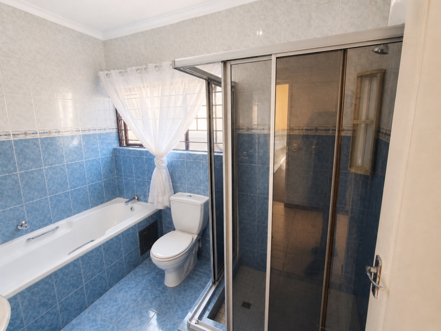 To Let 4 Bedroom Property for Rent in Van Riebeeck Park Gauteng