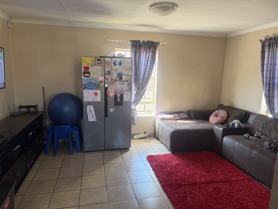 To Let 2 Bedroom Property for Rent in Olievenhoutbosch Gauteng