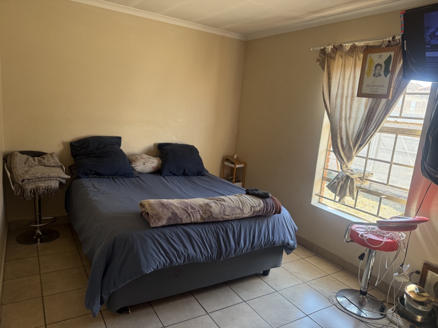 To Let 2 Bedroom Property for Rent in Olievenhoutbosch Gauteng