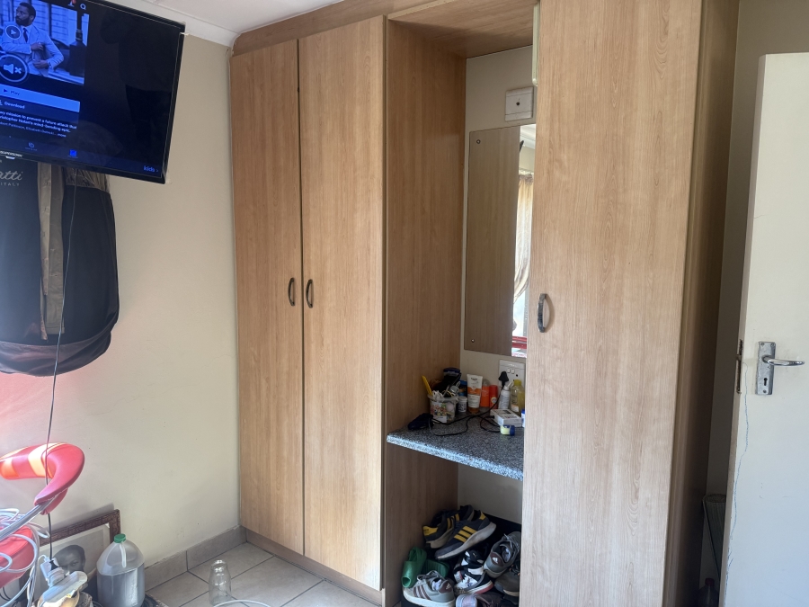 To Let 2 Bedroom Property for Rent in Olievenhoutbosch Gauteng