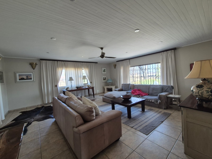 3 Bedroom Property for Sale in Theoville Gauteng