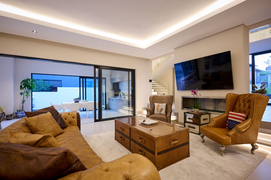 7 Bedroom Property for Sale in Waterfall Country Estate Gauteng