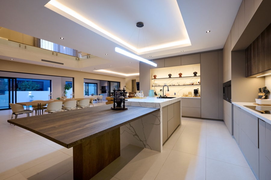 7 Bedroom Property for Sale in Waterfall Country Estate Gauteng