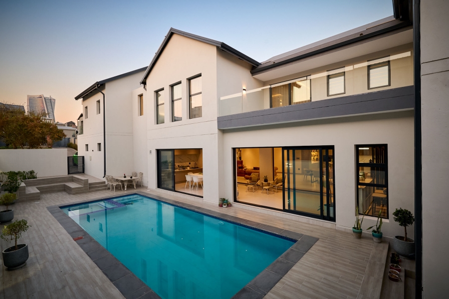 7 Bedroom Property for Sale in Waterfall Country Estate Gauteng