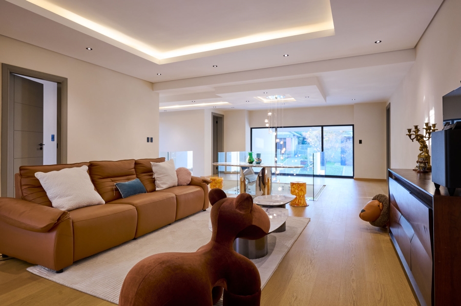 7 Bedroom Property for Sale in Waterfall Country Estate Gauteng