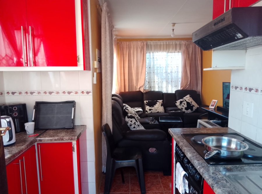 2 Bedroom Property for Sale in New Payneville Gauteng