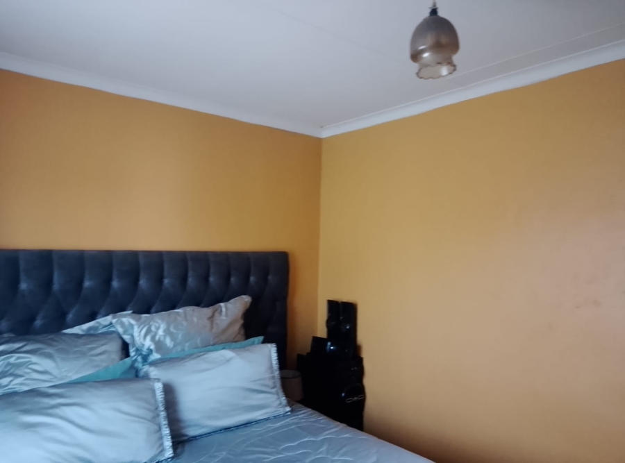 2 Bedroom Property for Sale in New Payneville Gauteng