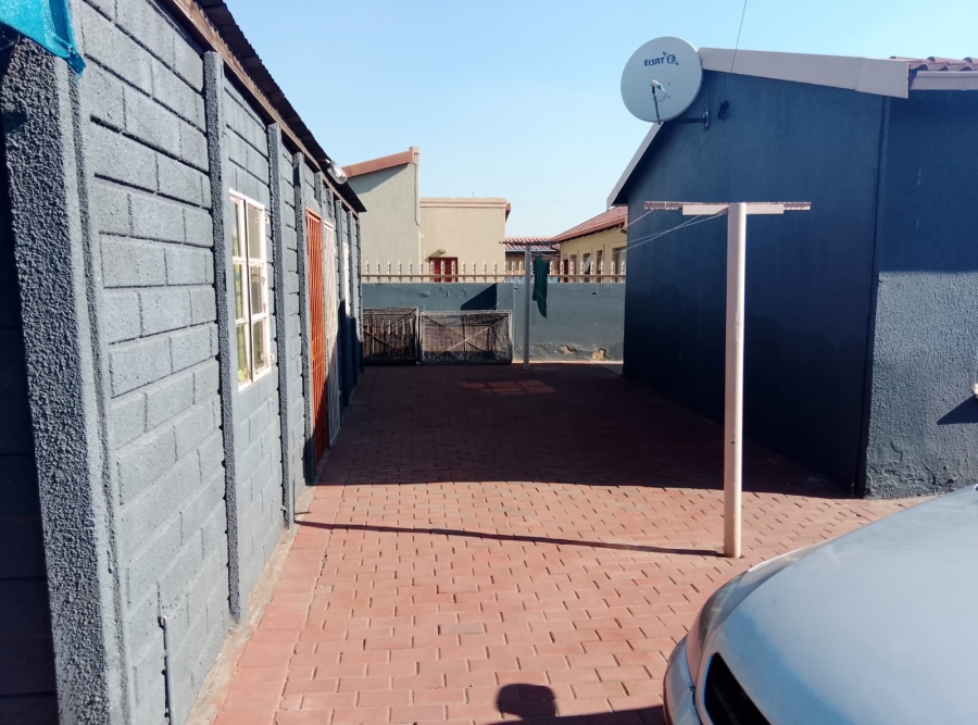 2 Bedroom Property for Sale in New Payneville Gauteng