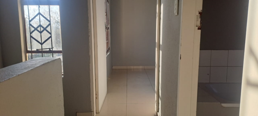 To Let 3 Bedroom Property for Rent in Booysens Gauteng