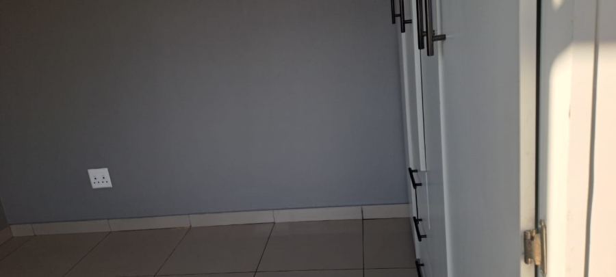 To Let 3 Bedroom Property for Rent in Booysens Gauteng
