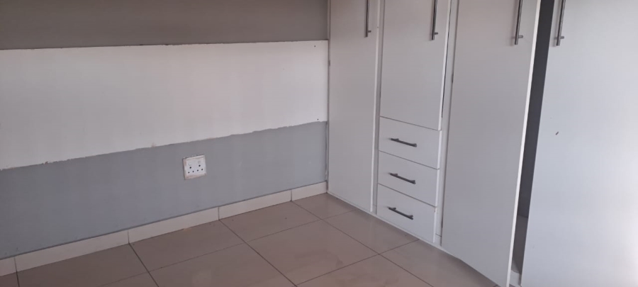 To Let 3 Bedroom Property for Rent in Booysens Gauteng