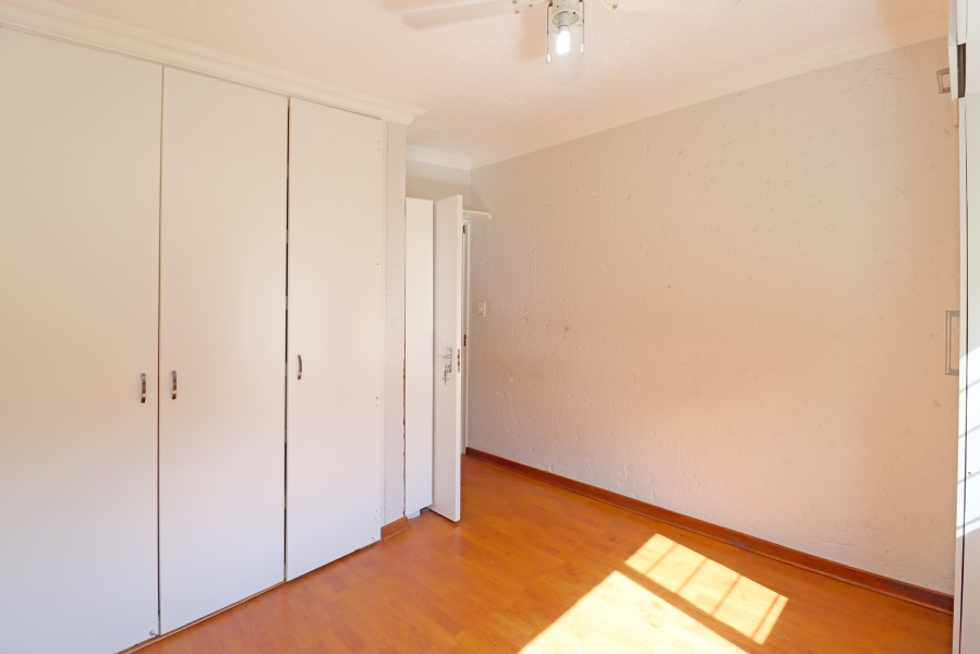 7 Bedroom Property for Sale in Magaliessig Gauteng