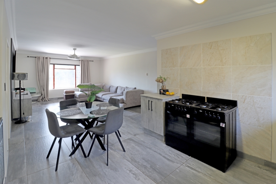 7 Bedroom Property for Sale in Magaliessig Gauteng