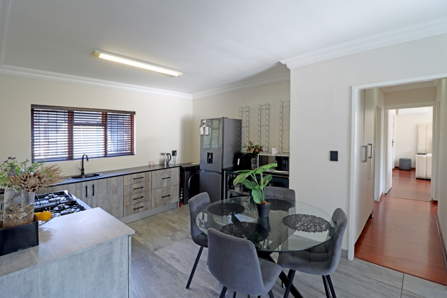 7 Bedroom Property for Sale in Magaliessig Gauteng