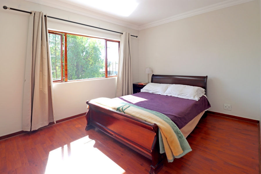 7 Bedroom Property for Sale in Magaliessig Gauteng