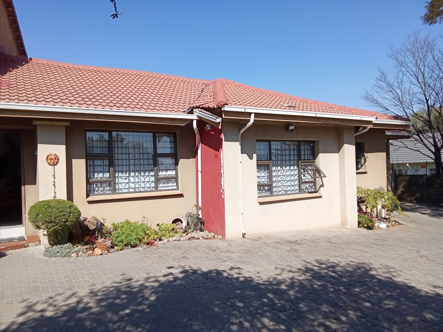 3 Bedroom Property for Sale in Horison Gauteng