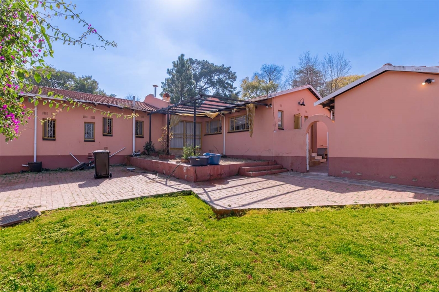3 Bedroom Property for Sale in Lombardy East Gauteng