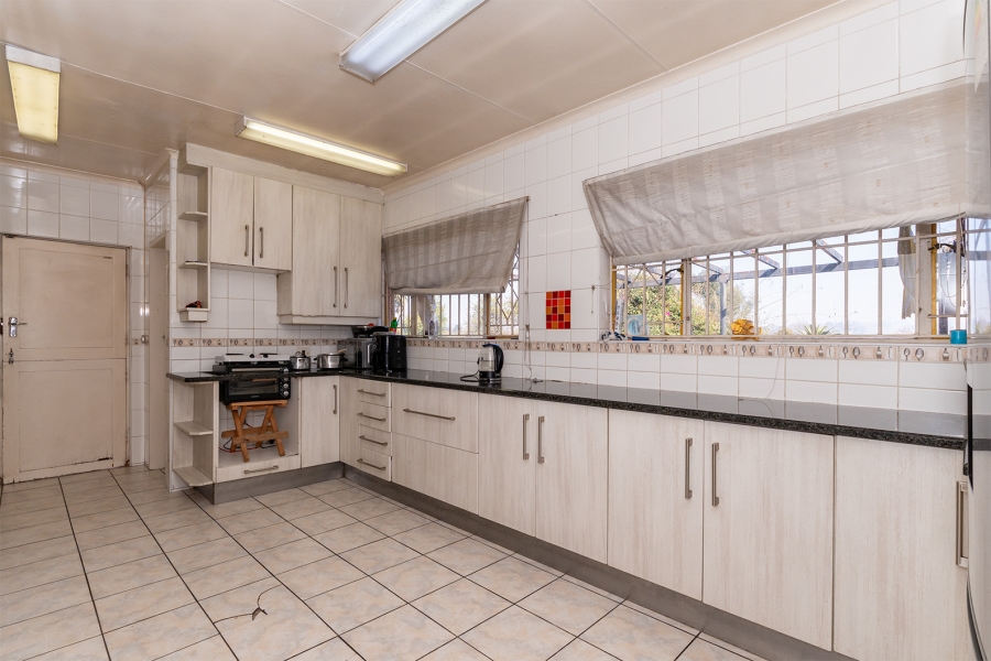 3 Bedroom Property for Sale in Lombardy East Gauteng