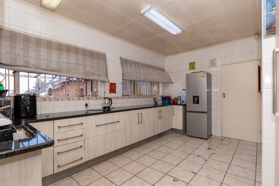 3 Bedroom Property for Sale in Lombardy East Gauteng