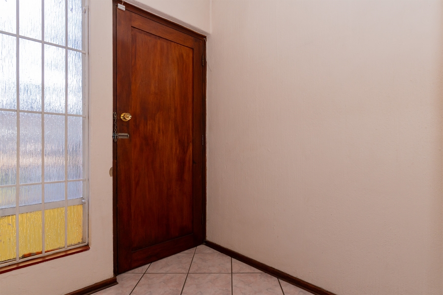 3 Bedroom Property for Sale in Lombardy East Gauteng