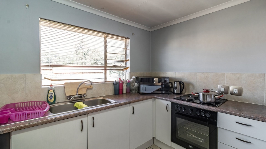 2 Bedroom Property for Sale in Liefde en Vrede Gauteng